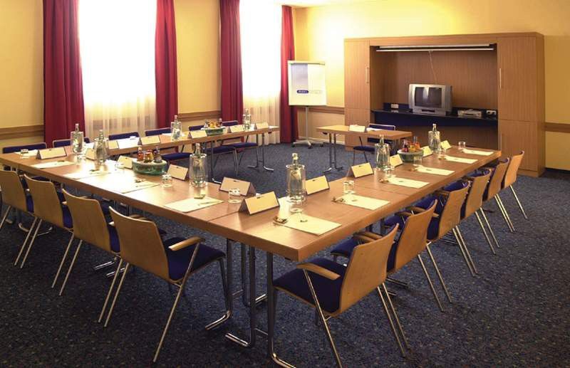 Holiday Inn Express Frankfurt Airport By Ihg Мёрфэльден-Вальдорф Экстерьер фото